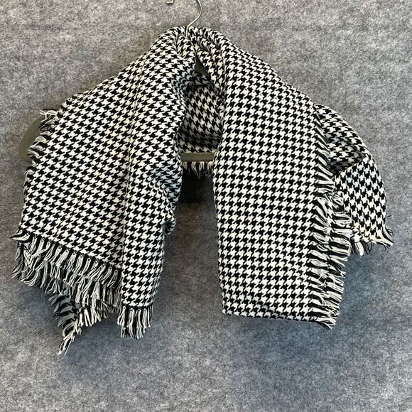MERONA Scarf Women's One Size Black White Houndstooth Acrylic Fringe Soft Knit - Picture 1 of 9